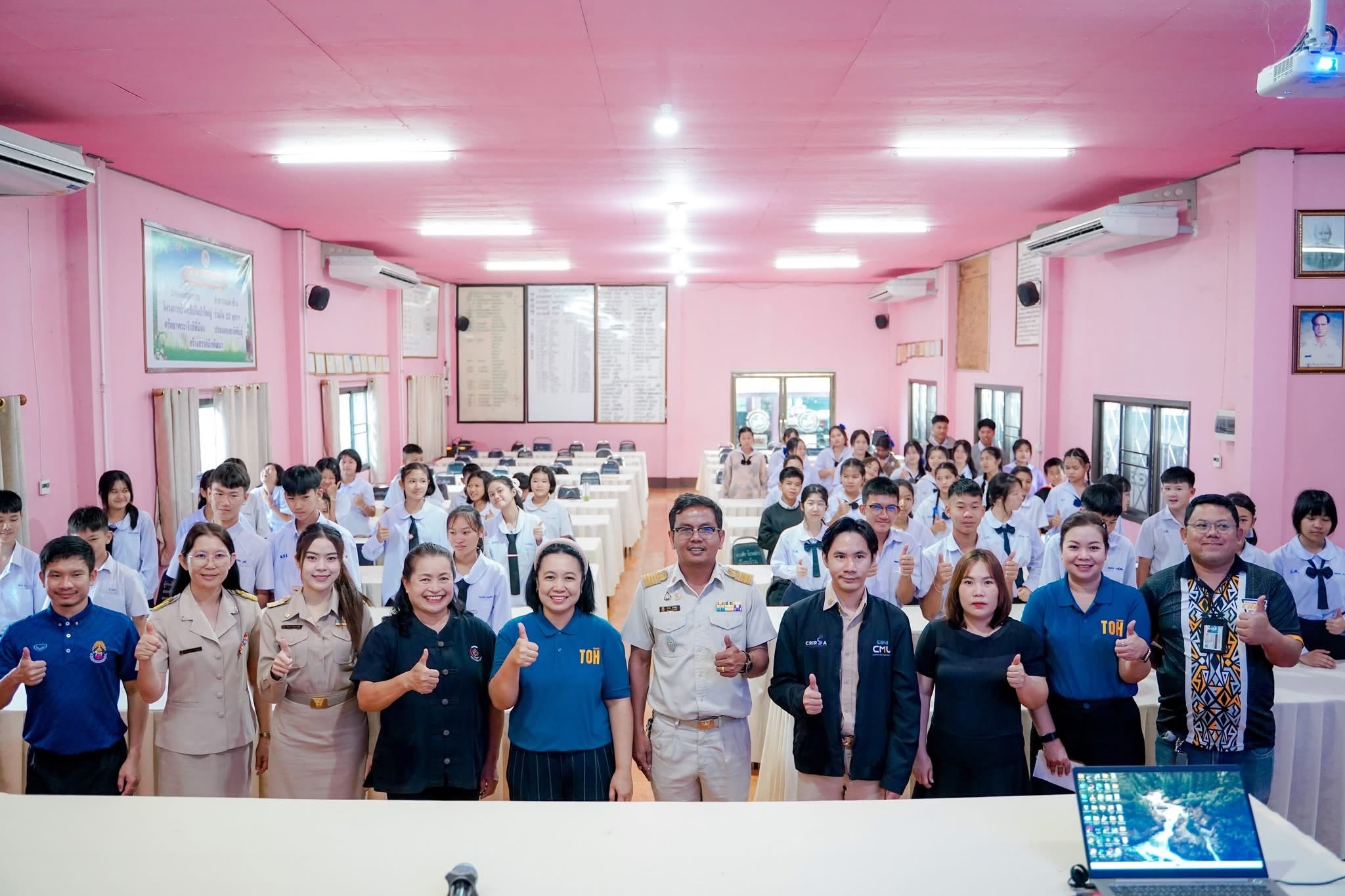 ติวเข้มภาษาอังกฤษให้กับเยาวชนแม่สรวย สู่ “ยุวมัคคุเทศก์”